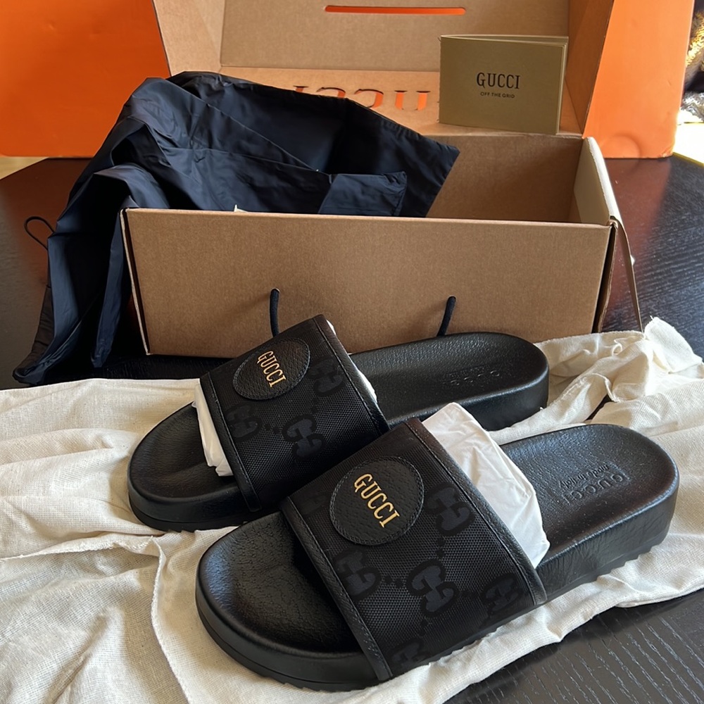 Gucci Upper And Rubber Sole Nylon size mens 10 (Gucci Size)
